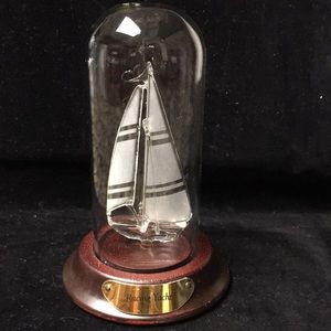 MayFlower Glass Dome & Hand made crystal boat